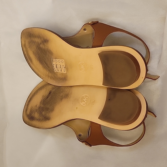 MICHAEL by Michael Kors tan sandals - Picture 5 of 7